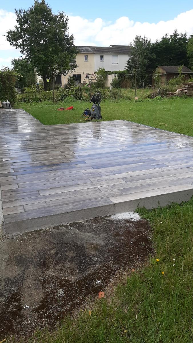 Aménagement extérieur et terrasse réalisés par Jardin du coin